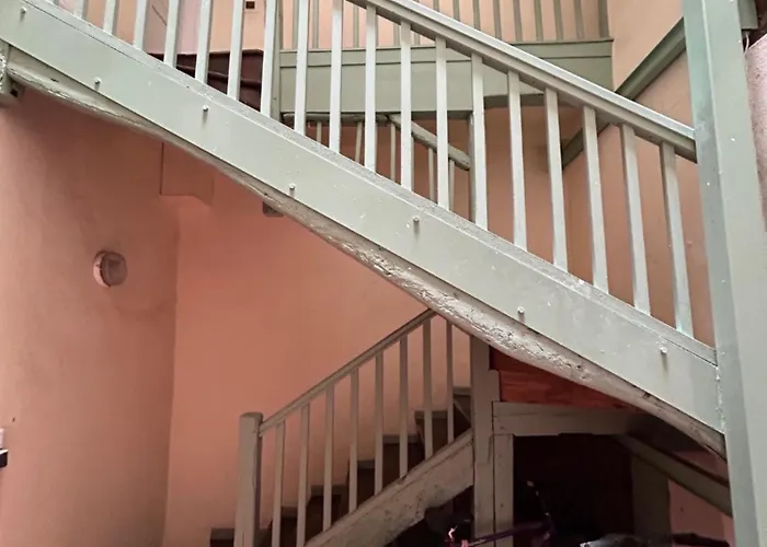 Au Charme Des Carmes - T1 Sur Cour - Metro A & B トゥールーズ