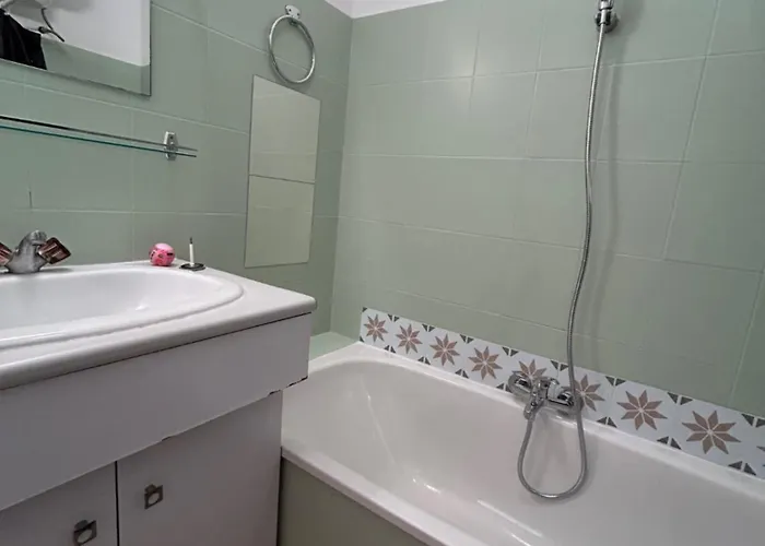 Au Charme Des Carmes - T1 Sur Cour - Metro A & B * トゥールーズ